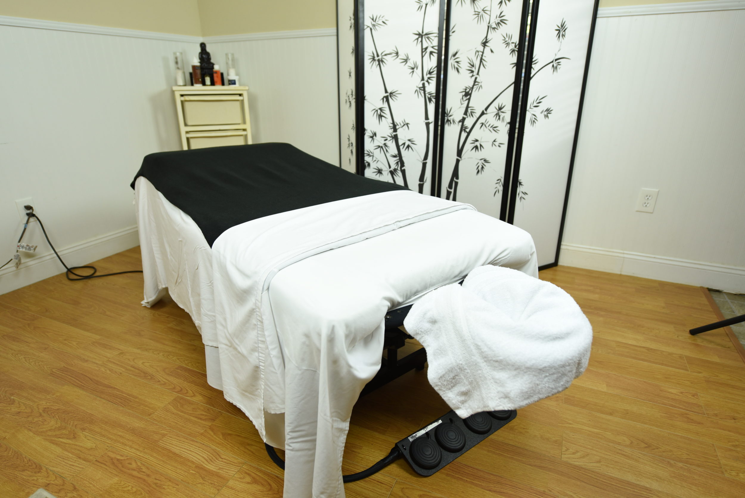 massage table